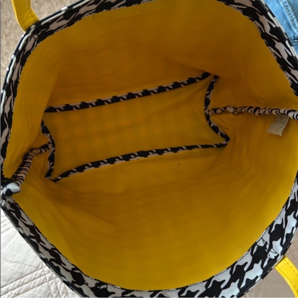 Vers Bradley Hello Yellow Midnight Houndstooth Tote EUC - Picture 6 of 7